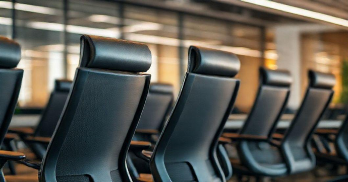 Cadeiras Corporativas: Como Escolher a Ideal para Seu Escritório